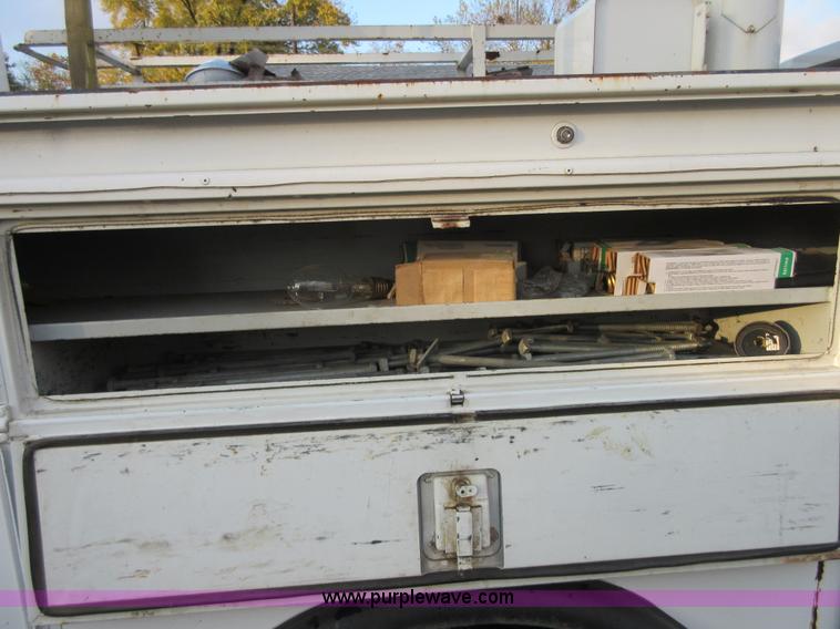 image for item I1857 2000 Ford F550 bucket truck