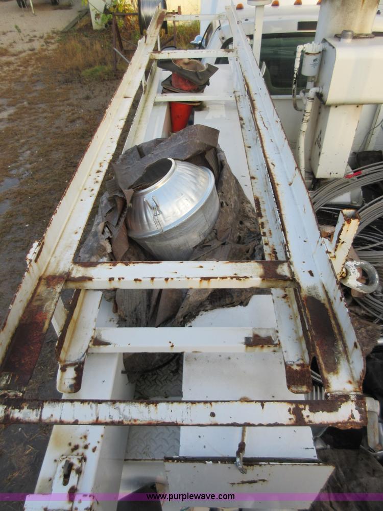 image for item I1857 2000 Ford F550 bucket truck