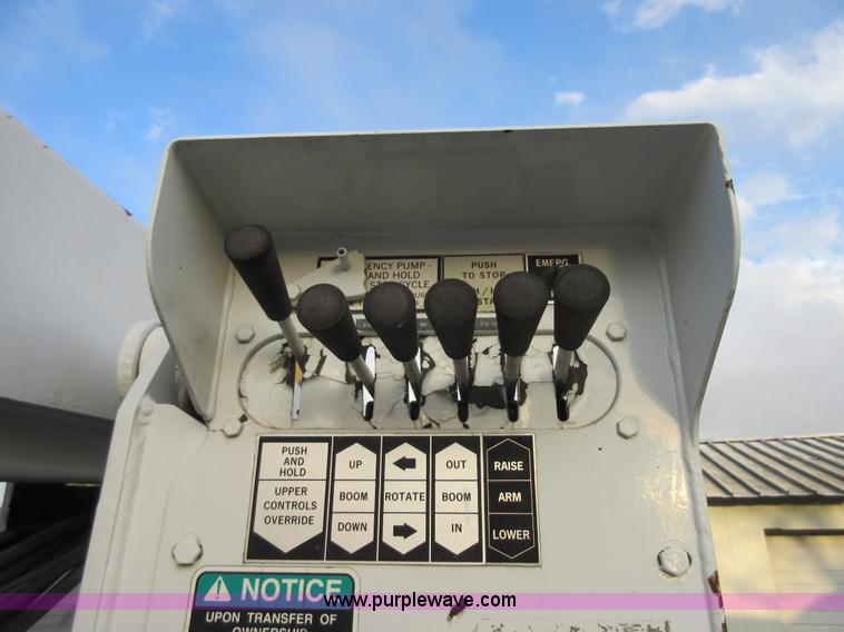 image for item I1857 2000 Ford F550 bucket truck