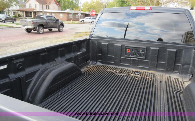 image for item I6321 2003 Chevrolet Silverado 1500HD Crew Cab pickup truck
