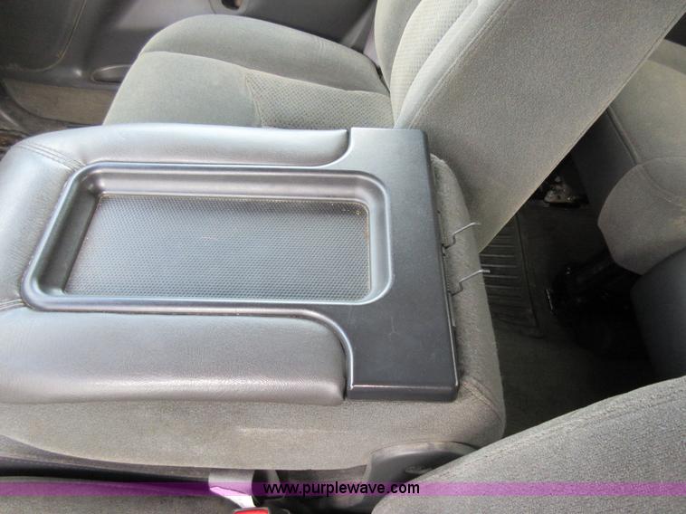 image for item I6321 2003 Chevrolet Silverado 1500HD Crew Cab pickup truck