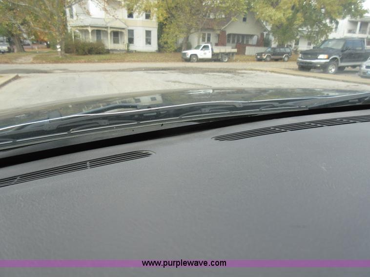 image for item I6321 2003 Chevrolet Silverado 1500HD Crew Cab pickup truck