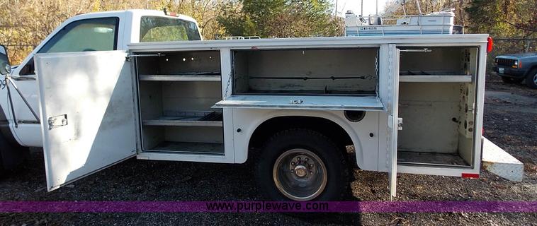 image for item J2691 1994 Chevrolet Cheyenne 3500 utility truck