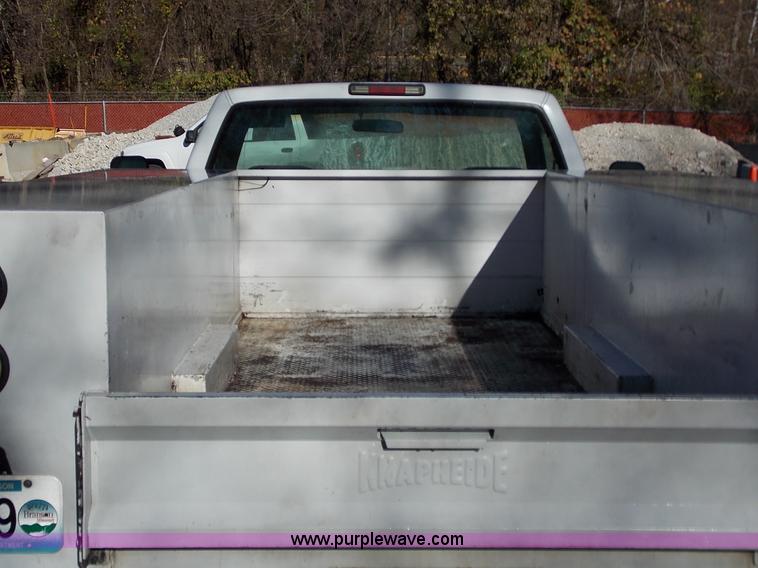 image for item J2691 1994 Chevrolet Cheyenne 3500 utility truck