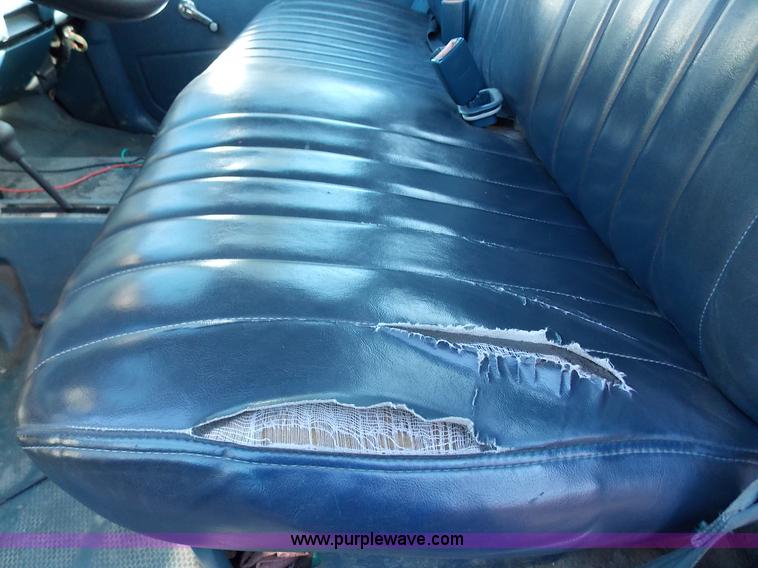 image for item J2691 1994 Chevrolet Cheyenne 3500 utility truck