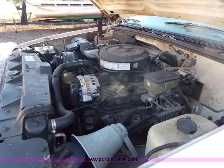 image for item J2691 1994 Chevrolet Cheyenne 3500 utility truck