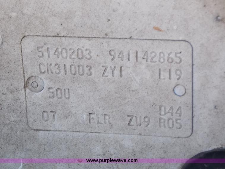 image for item J2691 1994 Chevrolet Cheyenne 3500 utility truck