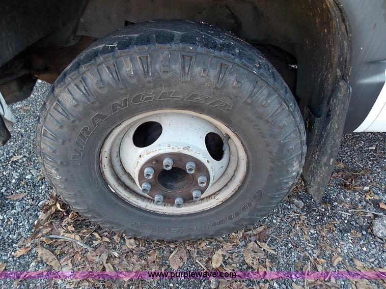 image for item J2691 1994 Chevrolet Cheyenne 3500 utility truck