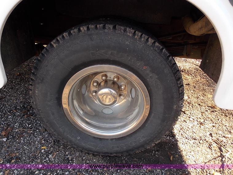 image for item J2691 1994 Chevrolet Cheyenne 3500 utility truck