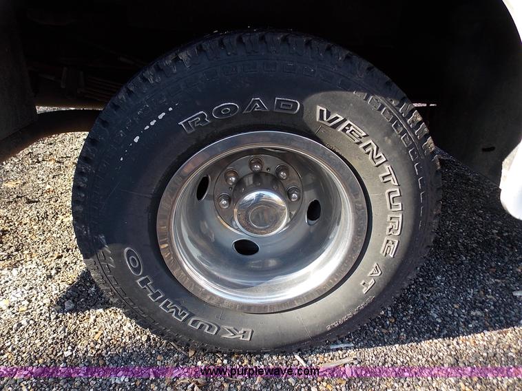 image for item J2691 1994 Chevrolet Cheyenne 3500 utility truck