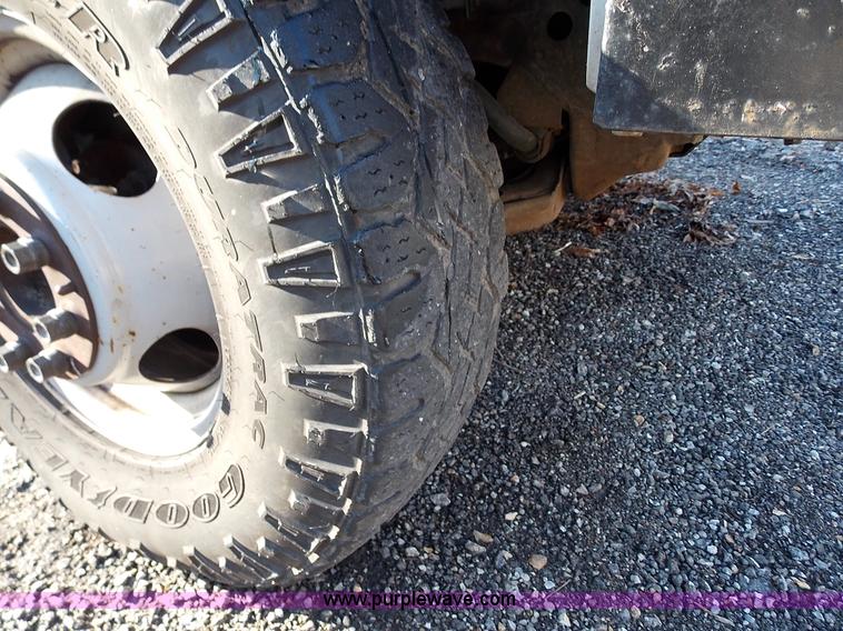 image for item J2691 1994 Chevrolet Cheyenne 3500 utility truck