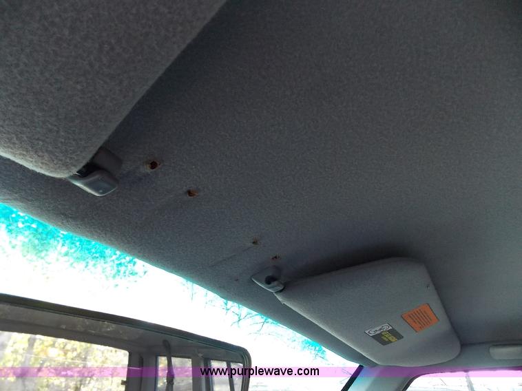 image for item J2692 1998 Jeep Cherokee Sport SUV