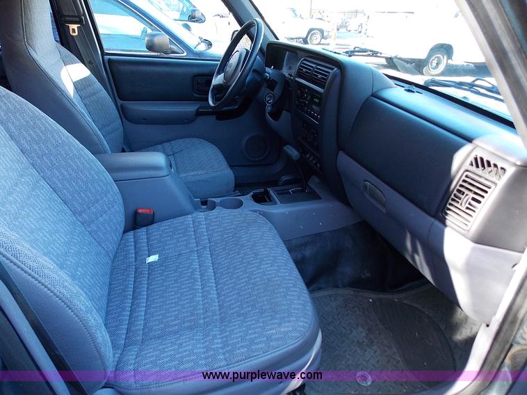 image for item J2692 1998 Jeep Cherokee Sport SUV