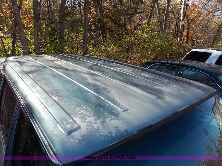 image for item J2692 1998 Jeep Cherokee Sport SUV