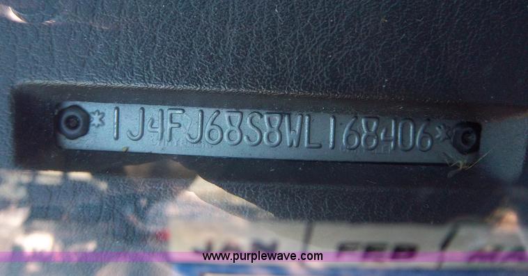image for item J2692 1998 Jeep Cherokee Sport SUV