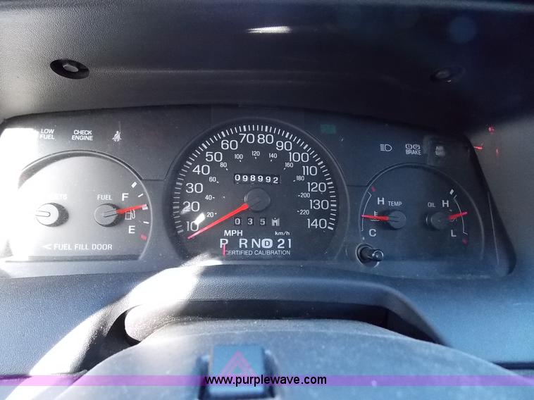 image for item J2693 2005 Ford Crown Victoria Police Interceptor