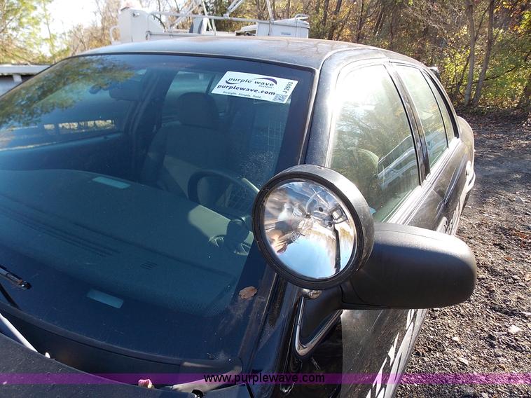 image for item J2693 2005 Ford Crown Victoria Police Interceptor