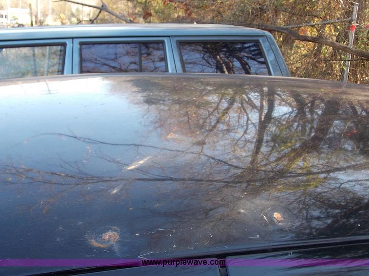 image for item J2693 2005 Ford Crown Victoria Police Interceptor