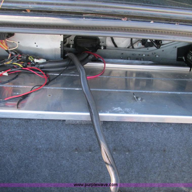 image for item J2695 2010 Ford Crown Victoria Police Interceptor