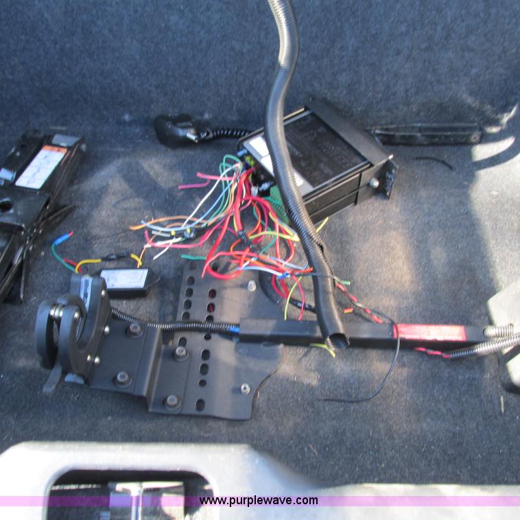 image for item J2695 2010 Ford Crown Victoria Police Interceptor