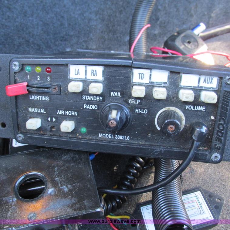 image for item J2695 2010 Ford Crown Victoria Police Interceptor