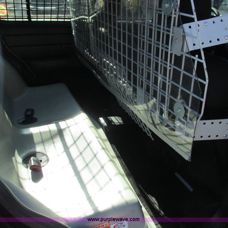 image for item J2695 2010 Ford Crown Victoria Police Interceptor