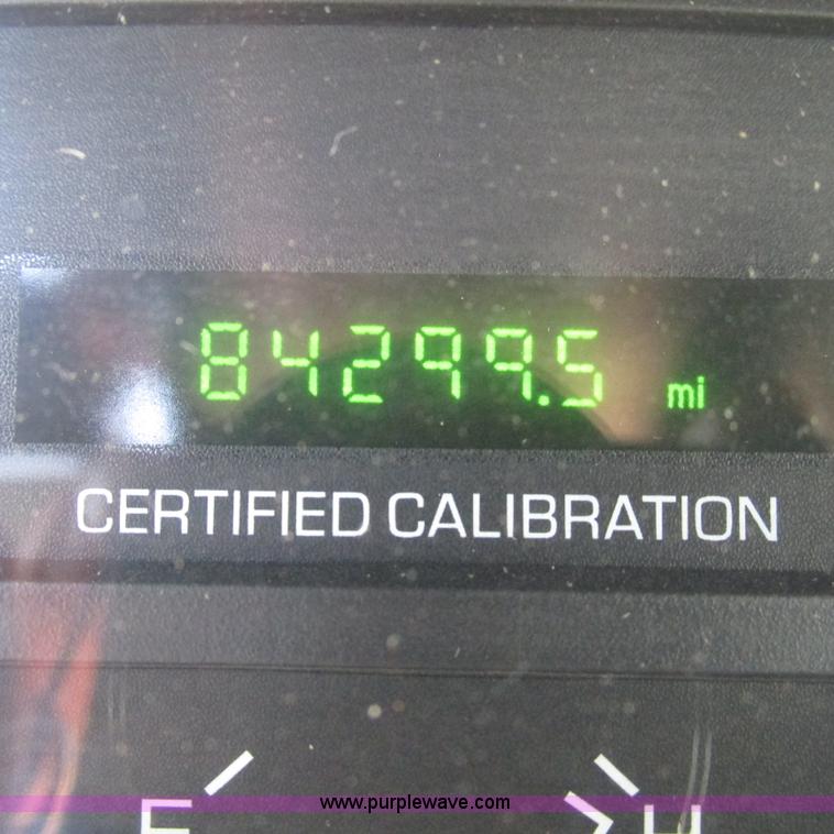 image for item J2695 2010 Ford Crown Victoria Police Interceptor