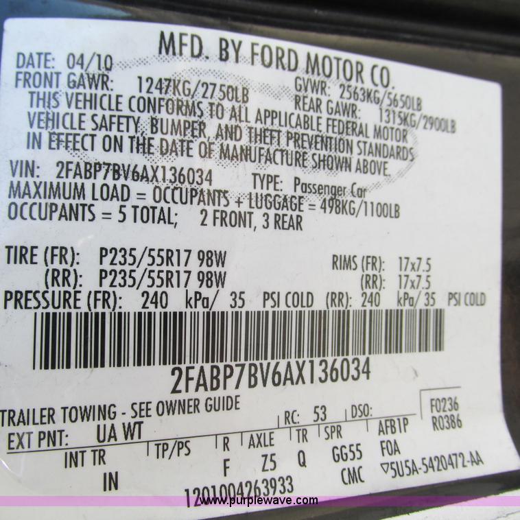 image for item J2695 2010 Ford Crown Victoria Police Interceptor