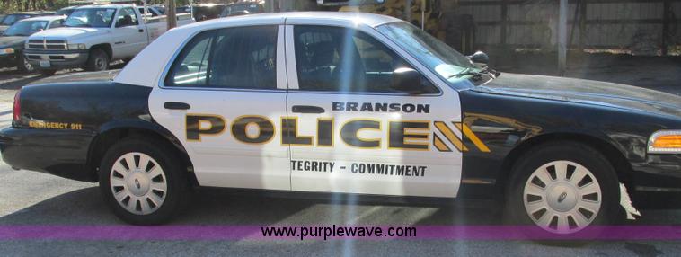 image for item J2696 2010 Ford Crown Victoria Police Interceptor