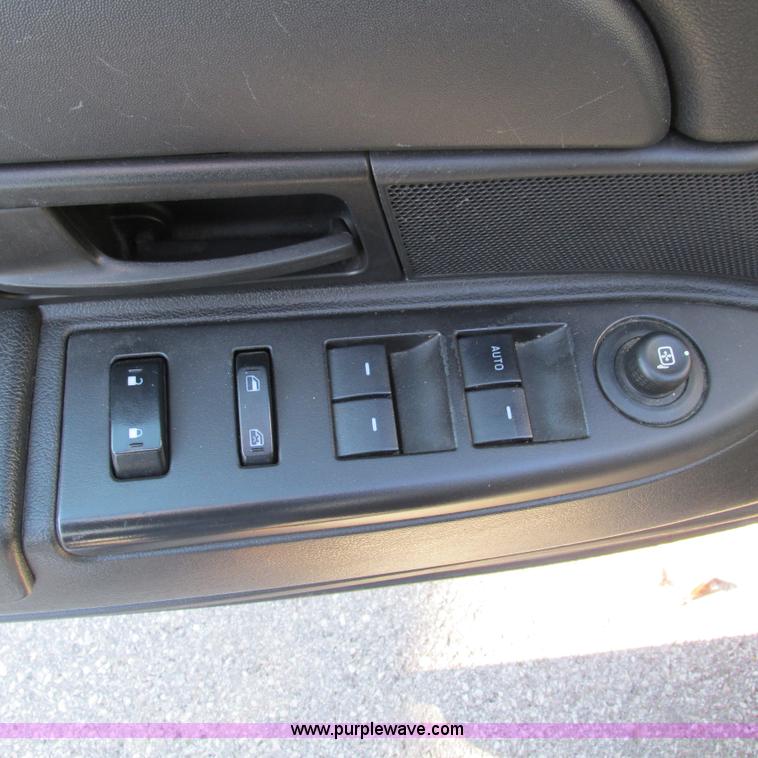 image for item J2696 2010 Ford Crown Victoria Police Interceptor