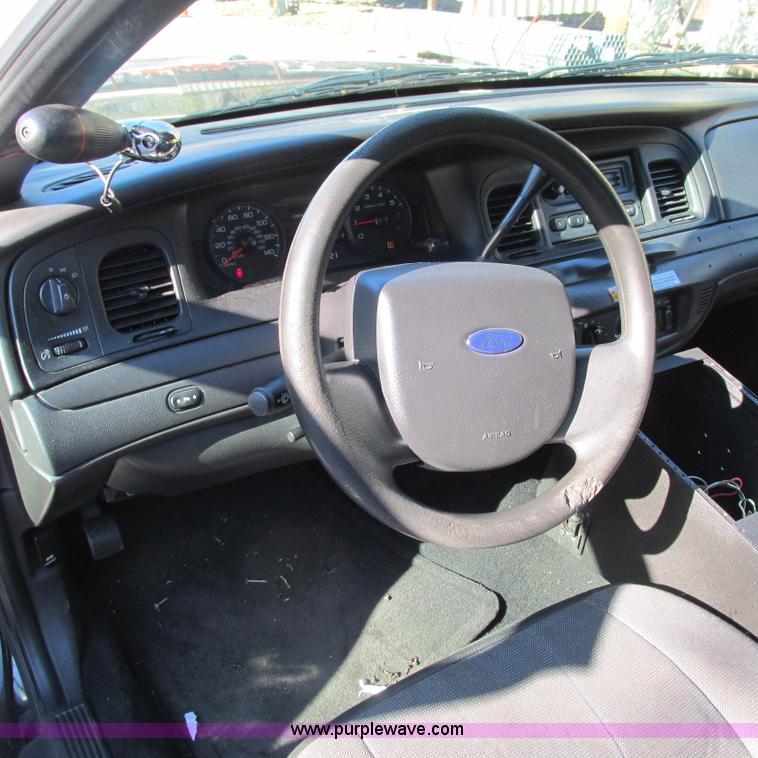 image for item J2696 2010 Ford Crown Victoria Police Interceptor