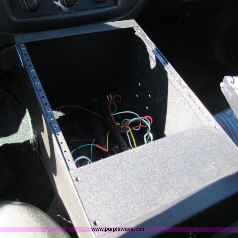 image for item J2696 2010 Ford Crown Victoria Police Interceptor