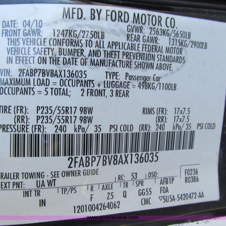 image for item J2696 2010 Ford Crown Victoria Police Interceptor