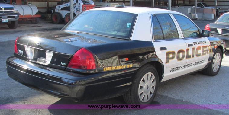 image for item J2697 2010 Ford Crown Victoria Police Interceptor