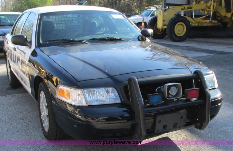 image for item J2697 2010 Ford Crown Victoria Police Interceptor