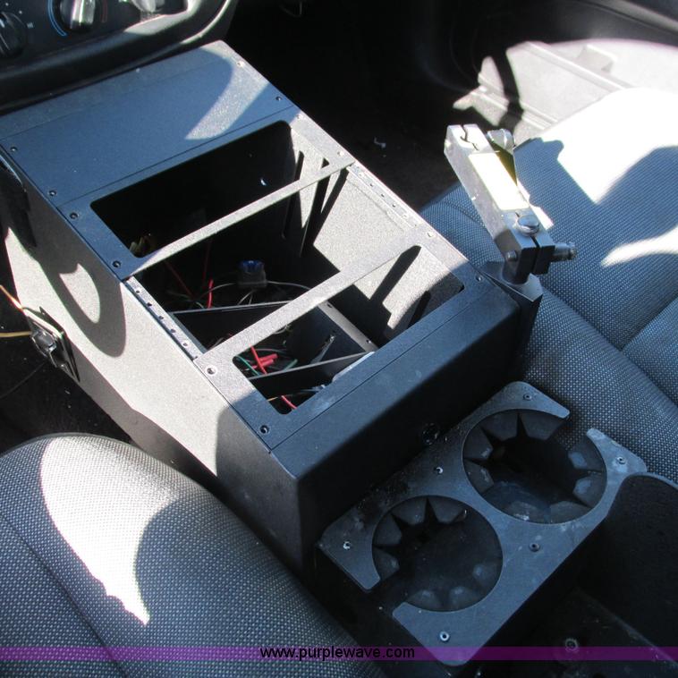 image for item J2697 2010 Ford Crown Victoria Police Interceptor