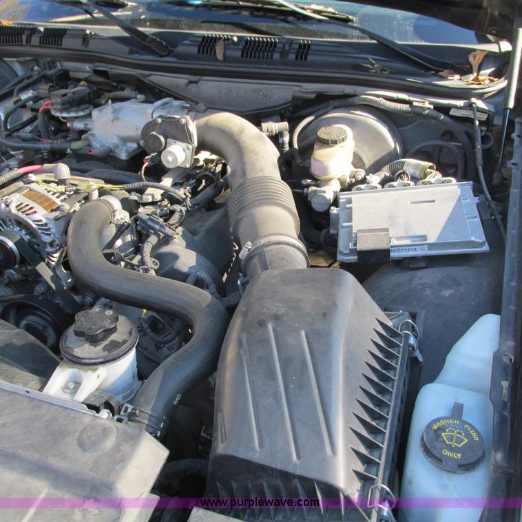 image for item J2697 2010 Ford Crown Victoria Police Interceptor