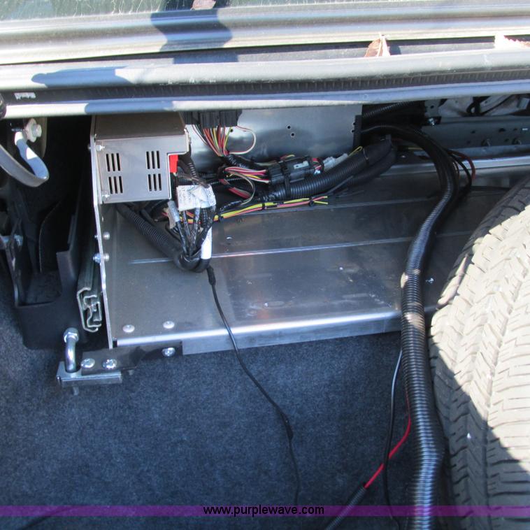 image for item J2697 2010 Ford Crown Victoria Police Interceptor