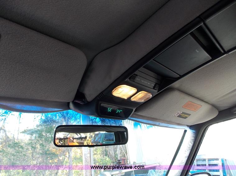 image for item J2698 1999 Jeep Cherokee Sport SUV