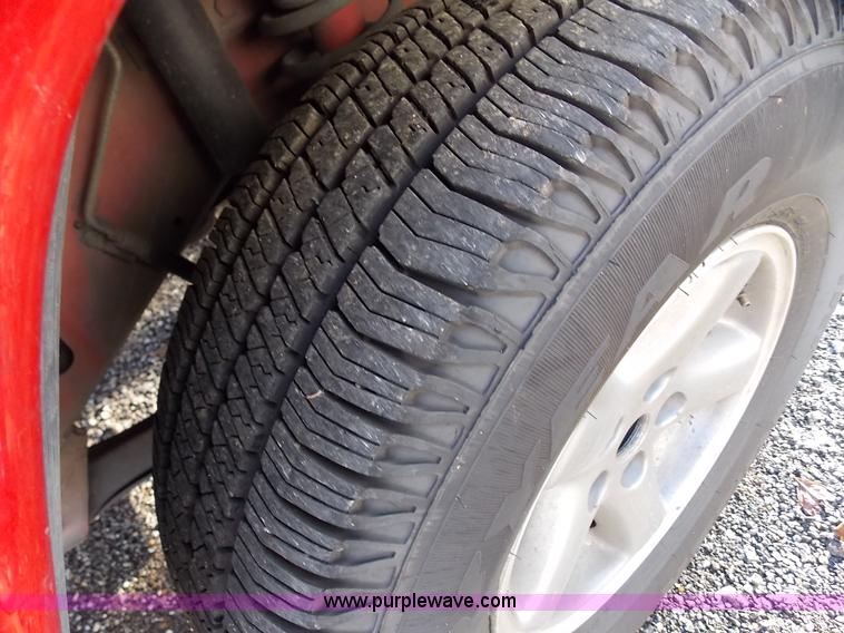 image for item J2698 1999 Jeep Cherokee Sport SUV