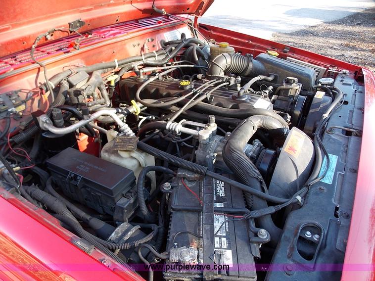 image for item J2698 1999 Jeep Cherokee Sport SUV