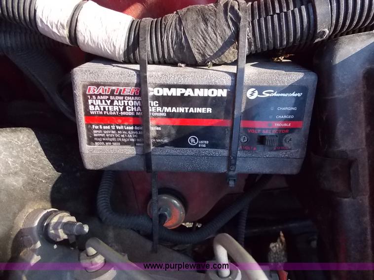 image for item J2698 1999 Jeep Cherokee Sport SUV