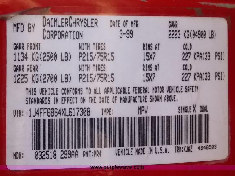 image for item J2698 1999 Jeep Cherokee Sport SUV