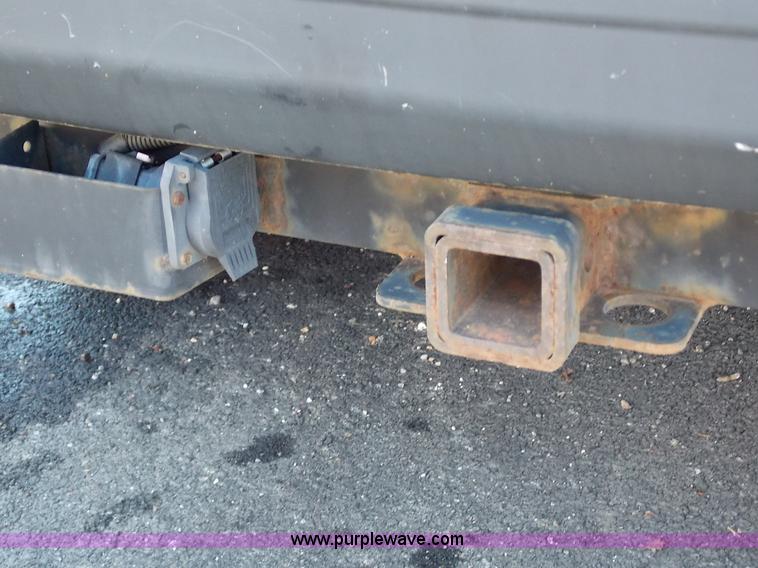 image for item J2700 1999 Jeep Cherokee SE SUV