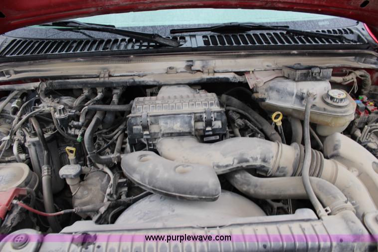 image for item J3510 2006 Ford F250 Super Duty XL pickup truck