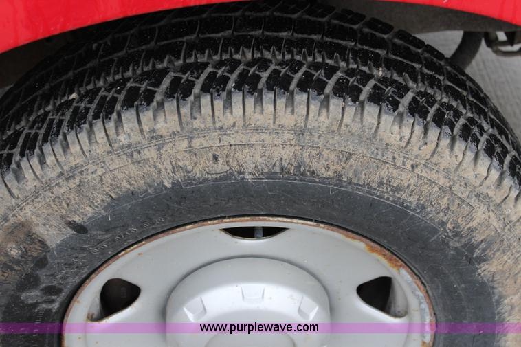 image for item J3510 2006 Ford F250 Super Duty XL pickup truck