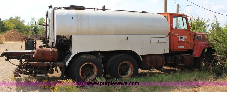 image for item J4343 1972 Ford 9000 oil distributor