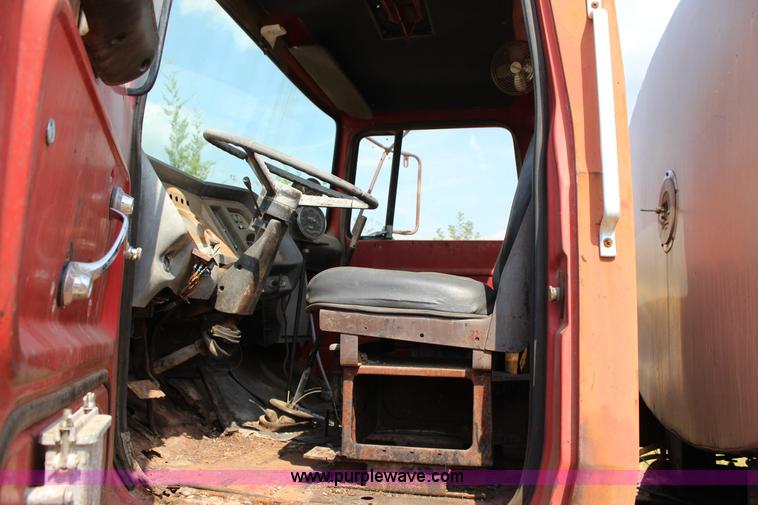 image for item J4343 1972 Ford 9000 oil distributor