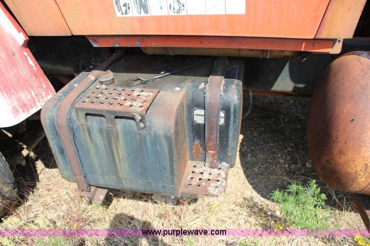 image for item J4343 1972 Ford 9000 oil distributor