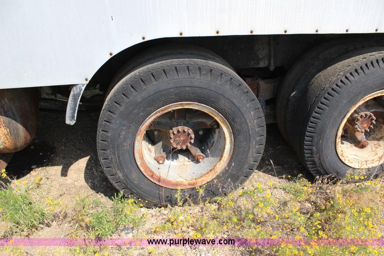 image for item J4343 1972 Ford 9000 oil distributor